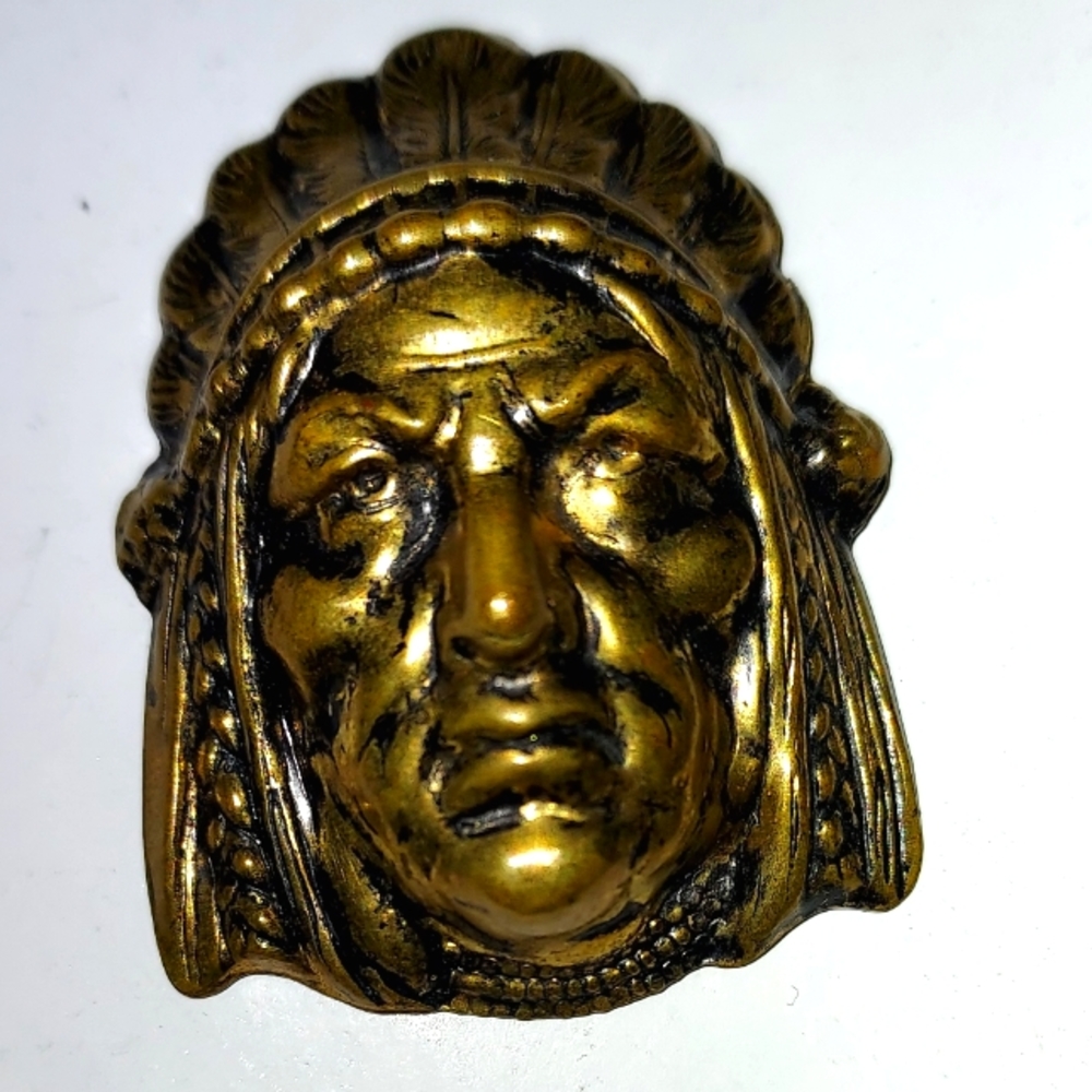 Native American Indian Chief head dress dimensional face pin brooch/stamp/mold?